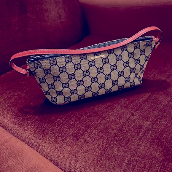 Gucci Petit Bag very stylish
